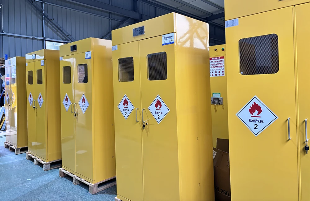 Зошто на хемикалиите им се потребни професионални безбедносни кабинети?